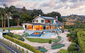 5 holes with a par 15 golf course! A luxurious Malibu mansion that you'll want to experience at least once in your life...